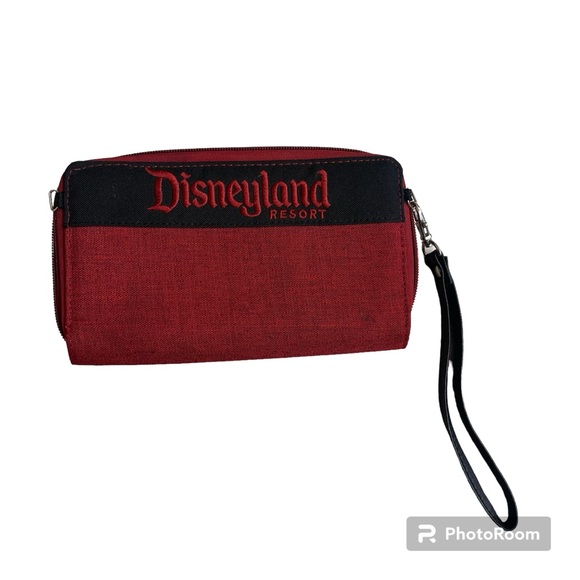 ❤️DISNEYLAND RESORT MICKEY MOUSE WRISTLET WALLET❤️ - Picture 2 of 9